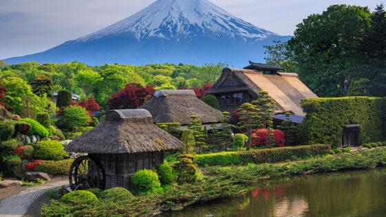 Oshino Hakkai, Ninja village, and hot spring with beautiful Mt. Fuji ...